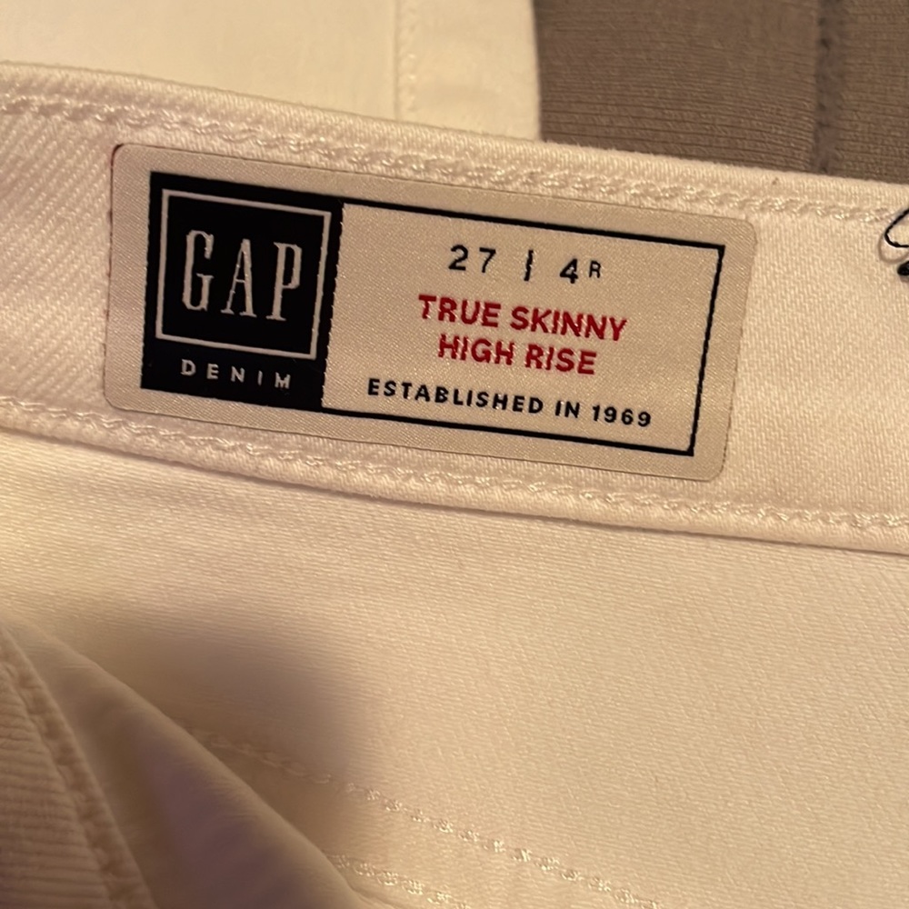 GAP Jeans - Picture 2 of 4